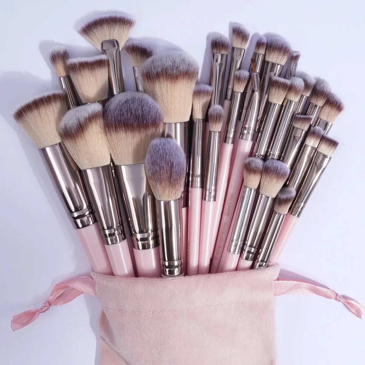 30pcs Professional Makeup Brush Set Foundation