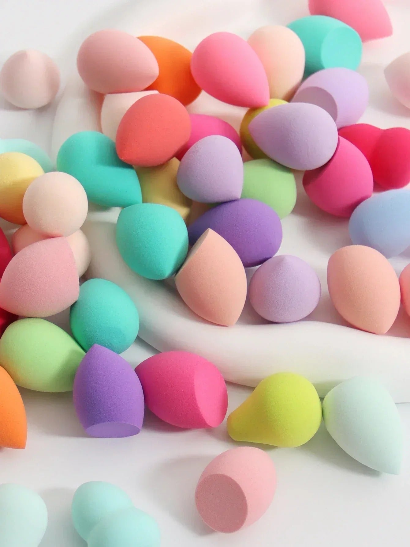 Mini Random makeup eggs