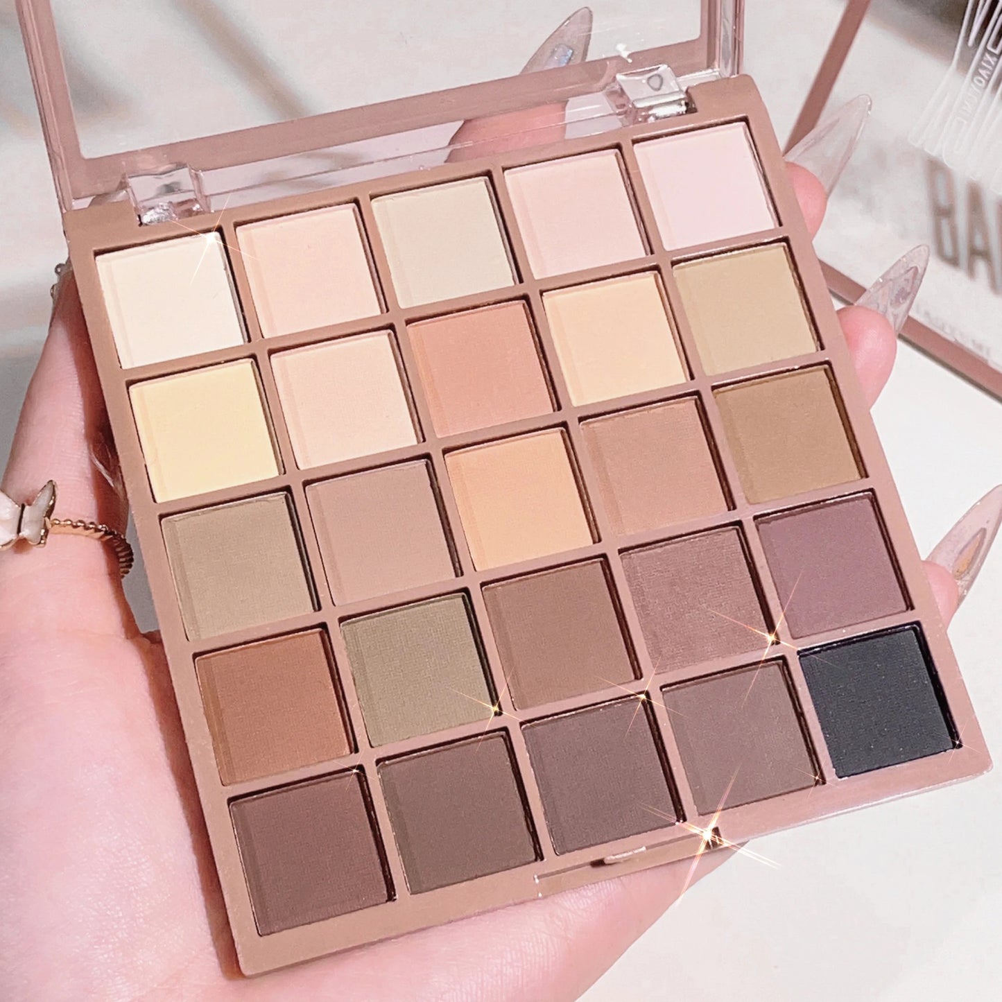 25 color eyeshadow palette